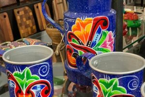 Tico gallery tea set with mugs in Atenas Costa Rica